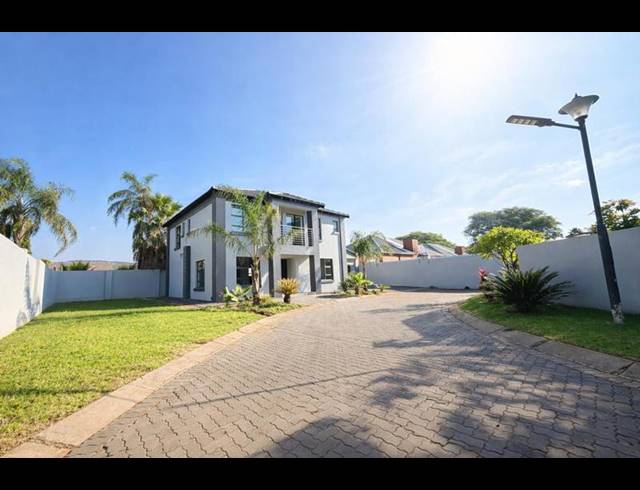 5 BEDROOM HOUSE FOR SALE IN ANNLIN